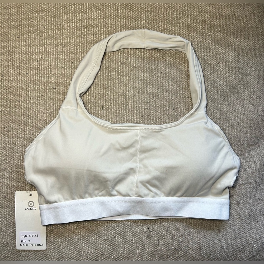 Lavento Women’s cream colored halter medium support bra size 2 NWT